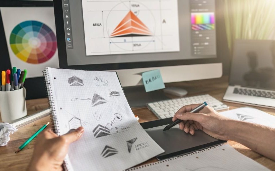 How To Make an Eye-Catching Logo for Your Business